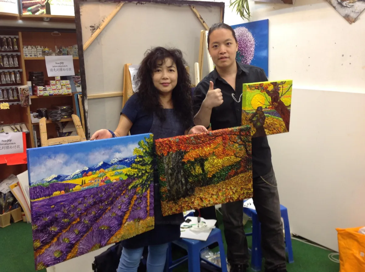 Bobo po learning painting class